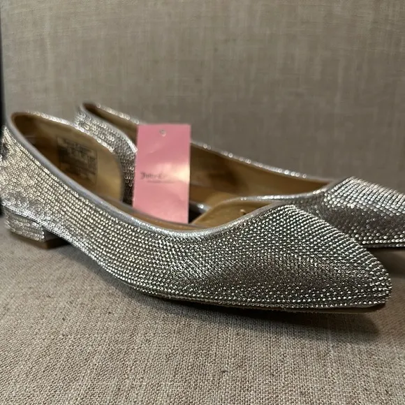 NWT Juicy Couture Pointed Toe Silver Rhinestone Ballet Flats Size 6