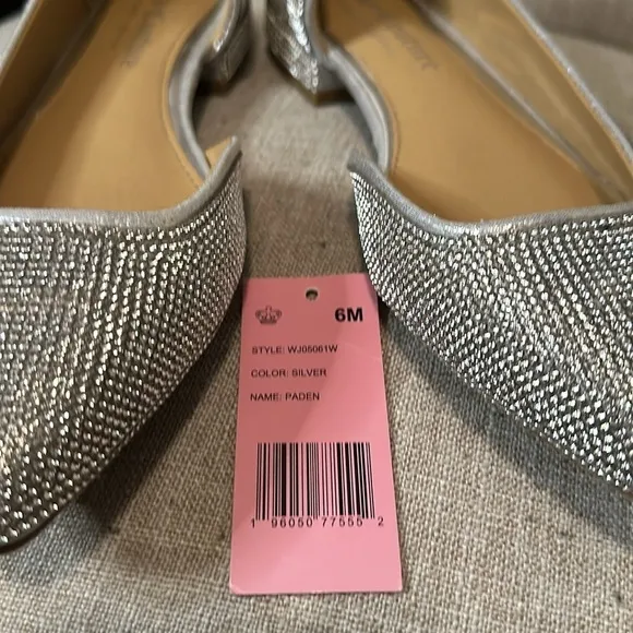 NWT Juicy Couture Pointed Toe Silver Rhinestone Ballet Flats Size 6
