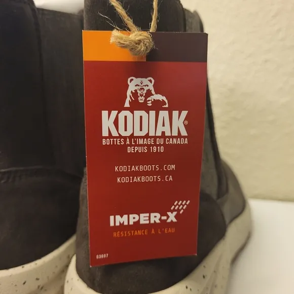 NWT Kodiak Brown Leather Takla Chelsea Boots Size 11