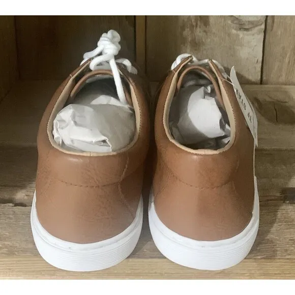 NWT Man Low Top PU Casual Sneakers TF Star Size 9