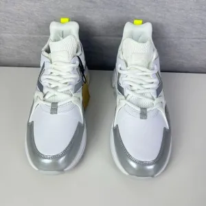 NWT Munich White Silver Lace-Up Low Top Click Dama Sneakers Women's Size 8