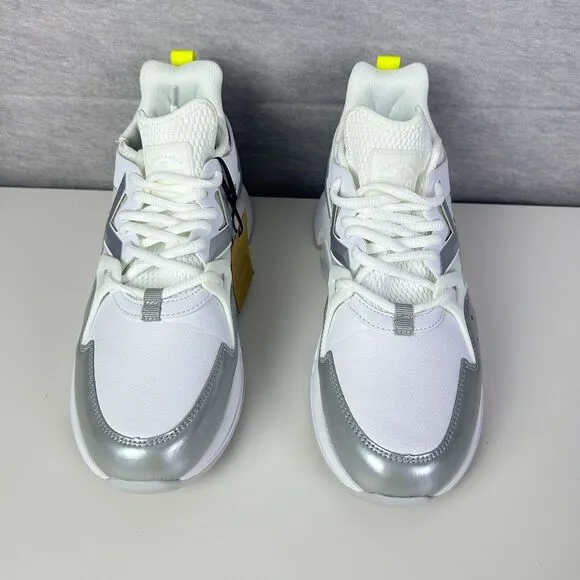 NWT Munich White Silver Lace-Up Low Top Click Dama Sneakers Women's Size 8