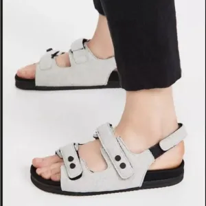 NWT ROAM Touch Strap Jersey Sandals Size 41