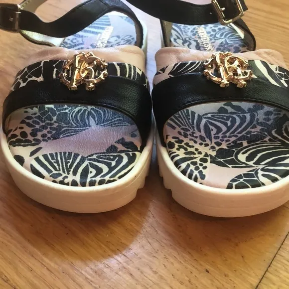 NWT Roberto Cavalli Girls Sandals, Size 27, Animal Print Design