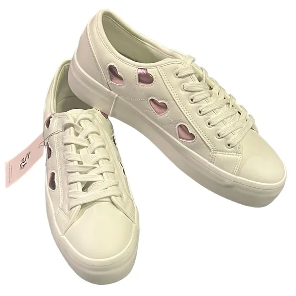 NWT Sincerely Jules Metallic Hearts Valentine’s Day Sneakers Size 9.5