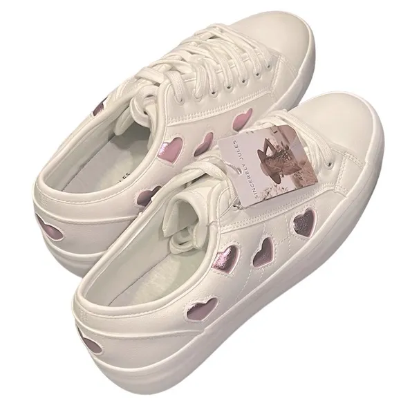 NWT Sincerely Jules Metallic Hearts Valentine’s Day Sneakers Size 9.5