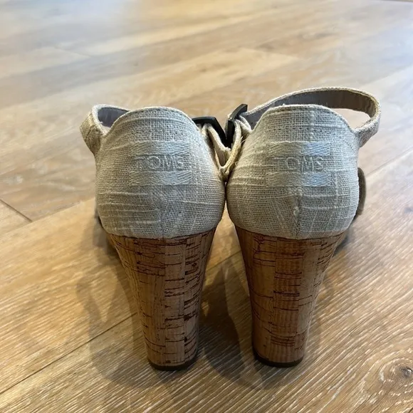NWT Toms Clarissa Wedge Espadrilles Sandals