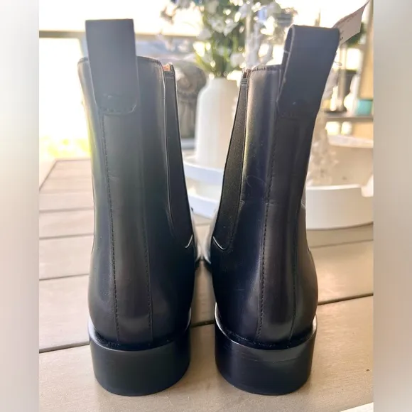 NWT Tory Burch Women's Black Equestrian LinkChelsea Ankle Boots, Size 7