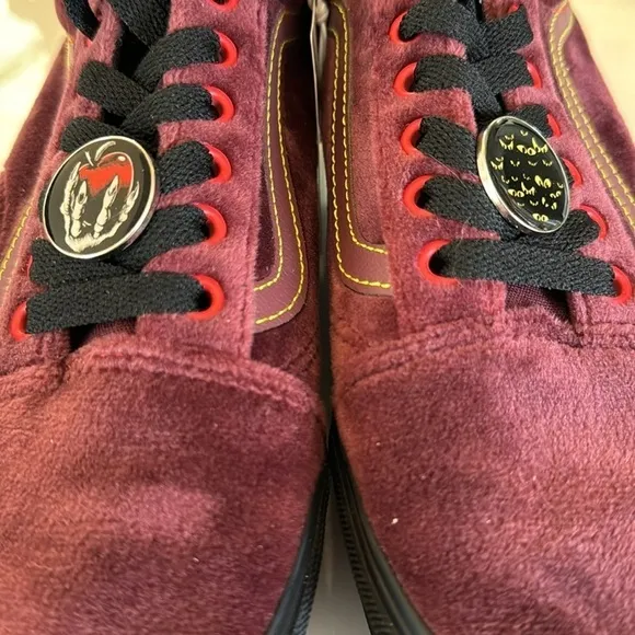 NWT Vans Disney Womens Burgundy Suede Platform Mirror Sneakers Size 9