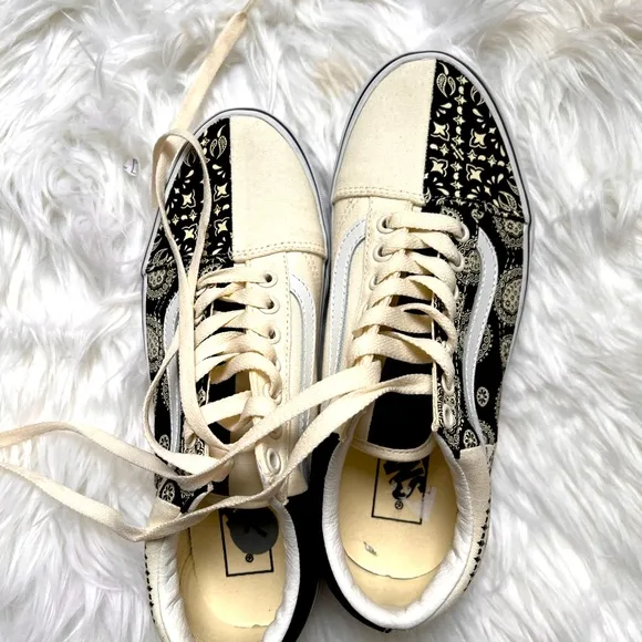 NWT vans old skool split paisley black and white sneakers