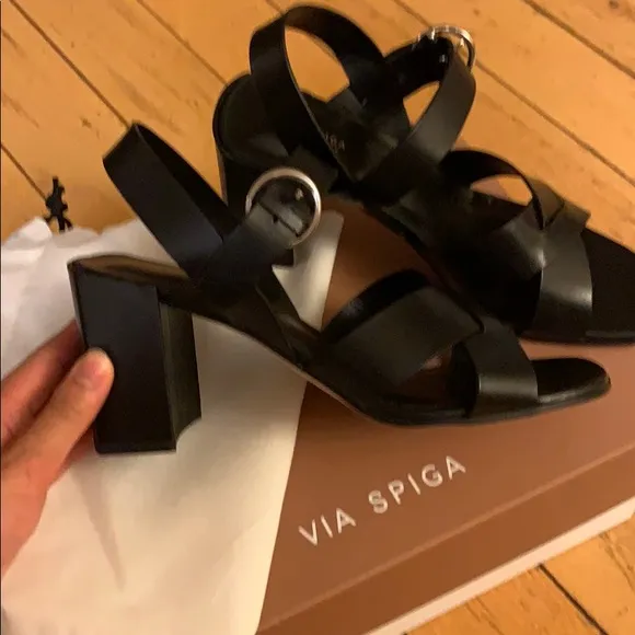 NWT Via Spiga Opal Leather Block Heel Sandal