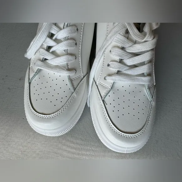 NWT Vintage Havana Ream 10 White/Silver/Navy Platform Sneakers