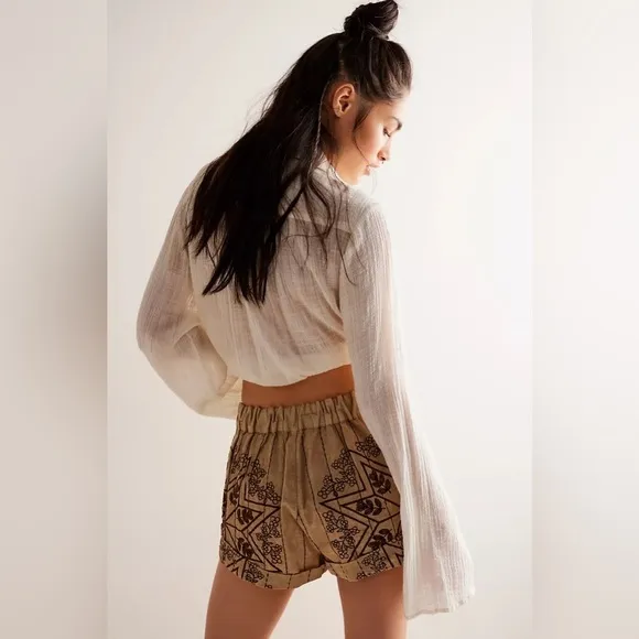NWT Westover Embroidered Shorts