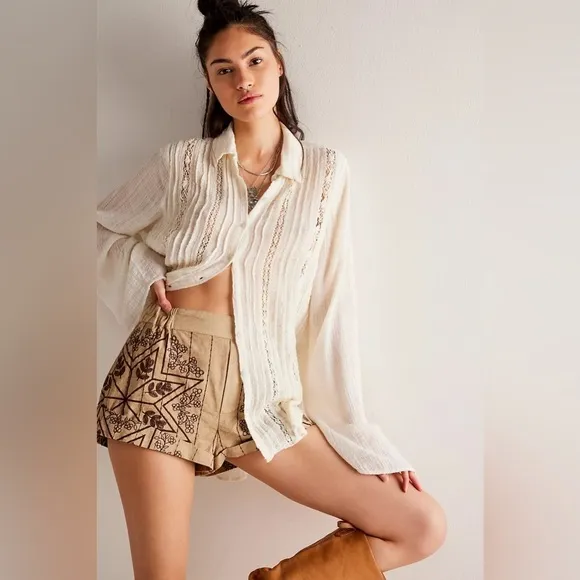 NWT Westover Embroidered Shorts