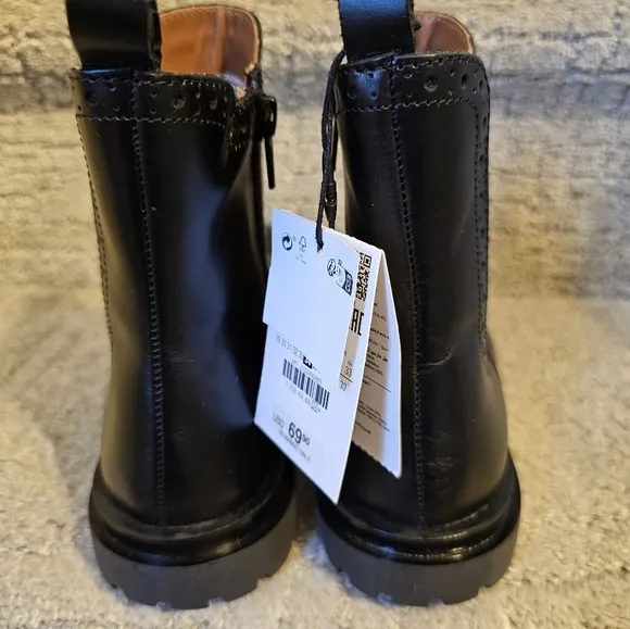 NWT Zara Big Kids Black Leather Die Cut Chelsea Boots