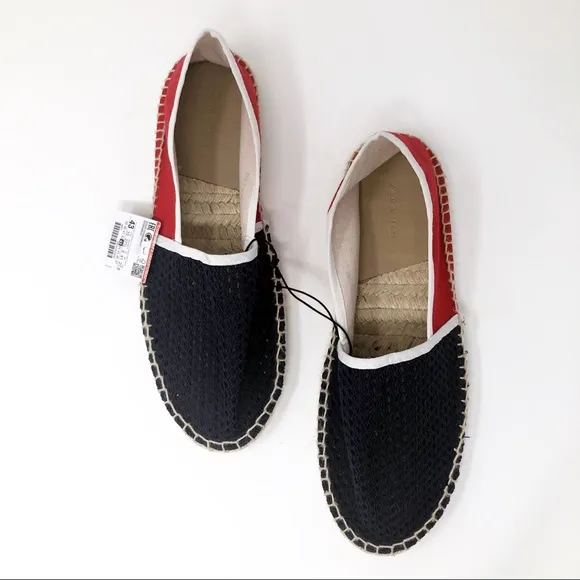 NWT ZARA MAN RED AND NAVY CANVAS ESPADRILLES.
