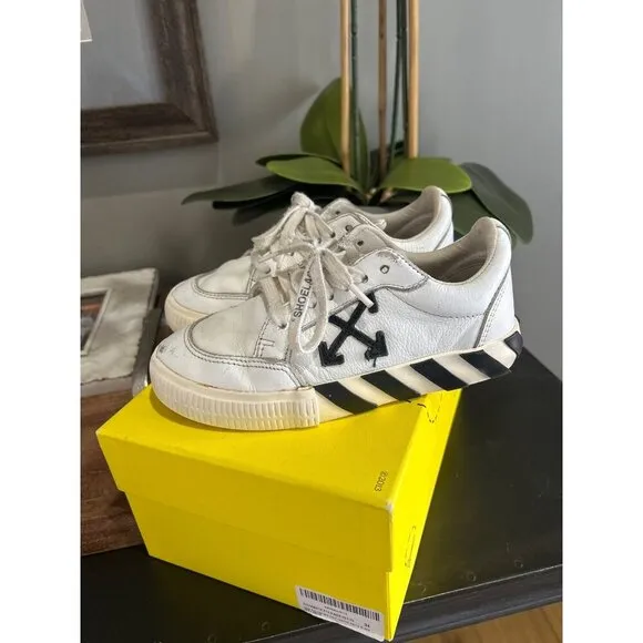 Off White Low Vulcanized Calf Leather Sneakers White Black Kids Size 31 12.5