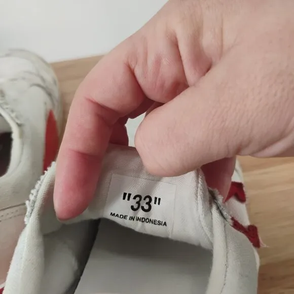 OFF WHITE VULCANIZED CANVAS SNEAKERS LOW WHITE RED KIDS SIZE 1 youth