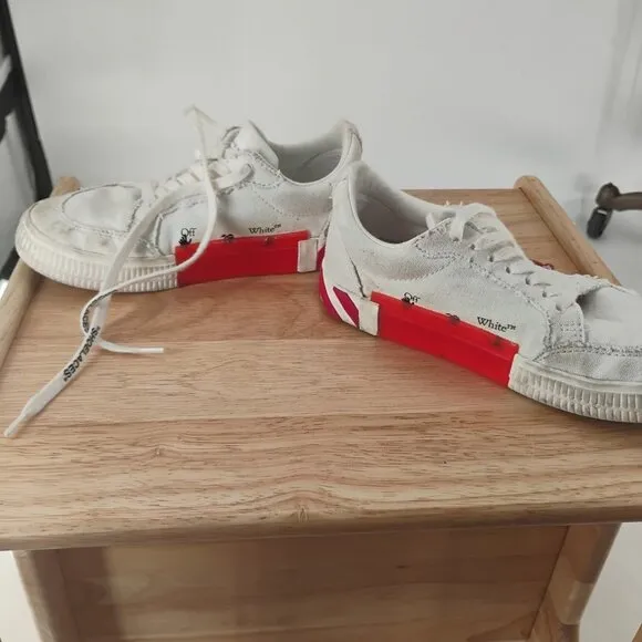 OFF WHITE VULCANIZED CANVAS SNEAKERS LOW WHITE RED KIDS SIZE 1 youth