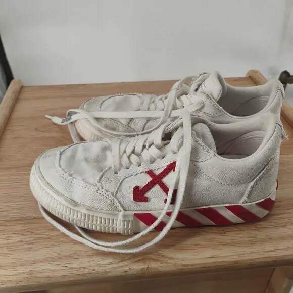 OFF WHITE VULCANIZED CANVAS SNEAKERS LOW WHITE RED KIDS SIZE 1 youth