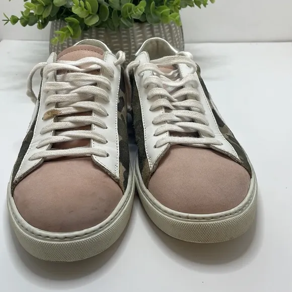 Oliver Cabell Camo Low Top Sneakers size 38 (7)