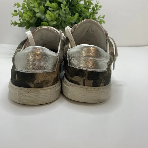 Oliver Cabell Camo Low Top Sneakers size 38 (7)