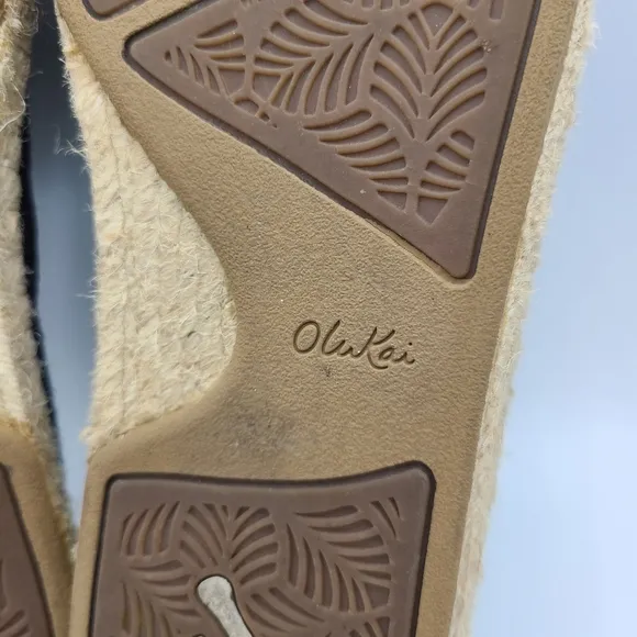 OluKai Black Slip on Shoes Pa'a Kapa Espadrilles Size 6.5 Collapsible heels