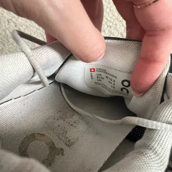 On Men's Cloud 5 Low Top Sneakers