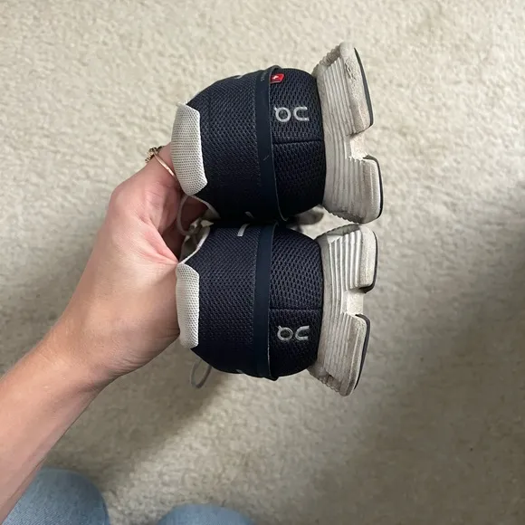 On Men's Cloud 5 Low Top Sneakers