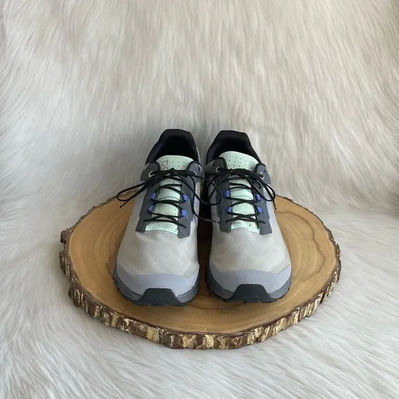 On Running On Cloud cloudvista low top sneakers
