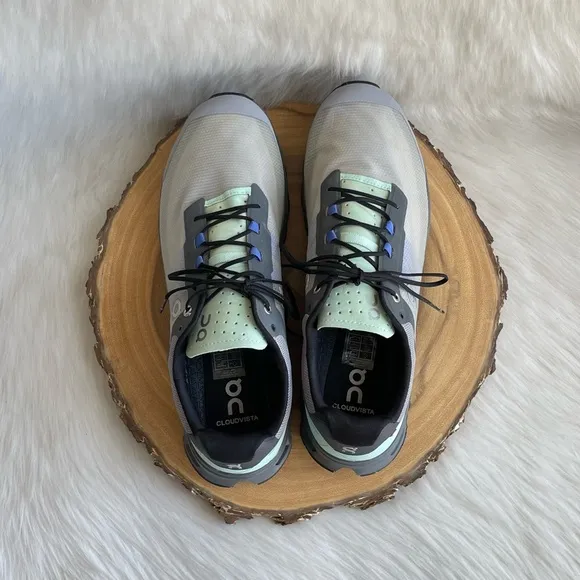 On Running On Cloud cloudvista low top sneakers