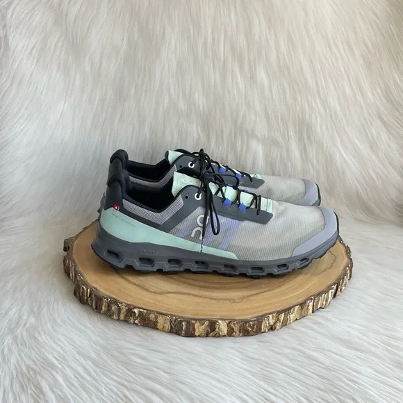 On Running On Cloud cloudvista low top sneakers