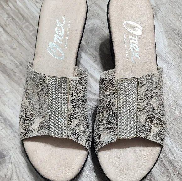 Onex Danica Elastic Wedge Embellished Sandal Slide Women's size 10