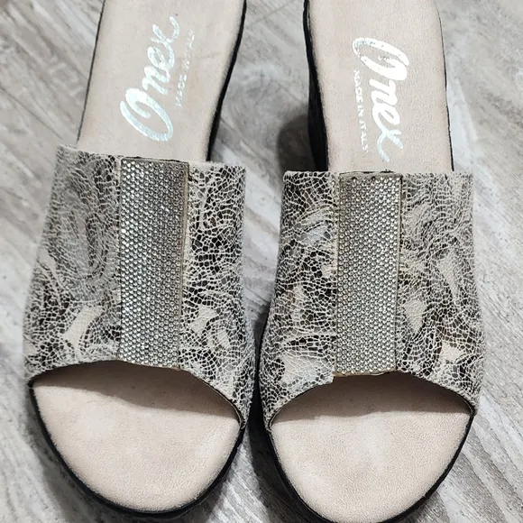 Onex Danica Elastic Wedge Embellished Sandal Slide Women's size 10