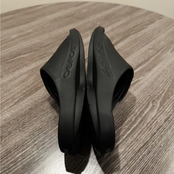 OOFOS Mens OOahh Sport Recovery Slide Sandals Matt Black
