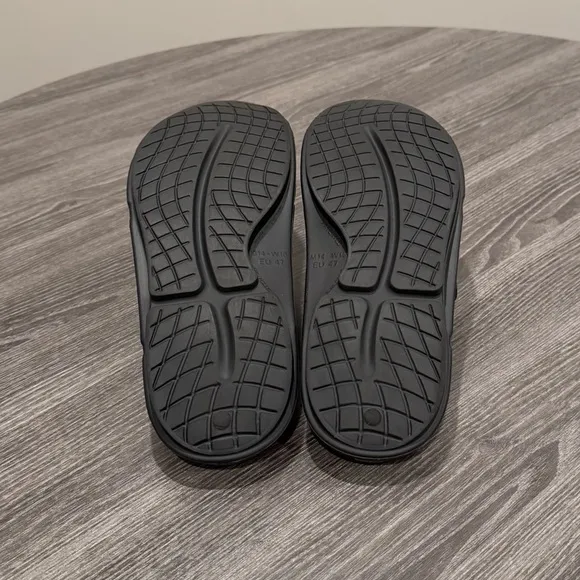 OOFOS Mens OOahh Sport Recovery Slide Sandals Matt Black