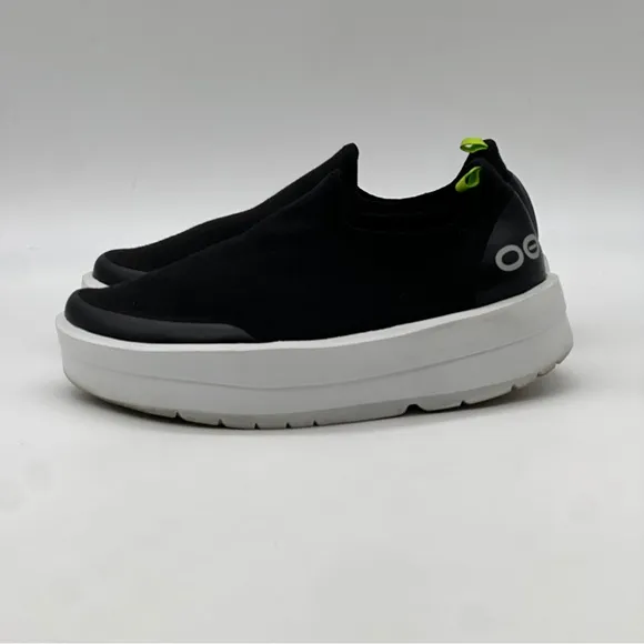 OOFOS OOmega eeZee Low Platform Sneakers. Size 6