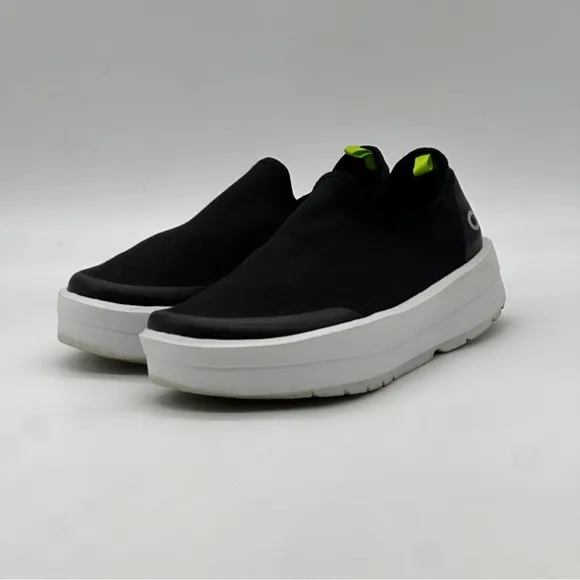 OOFOS OOmega eeZee Low Platform Sneakers. Size 6