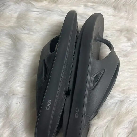 OOFOS Unisex Black Rubber slip on thong sandals Men SZ12 Women SZ14