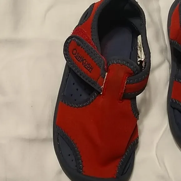 Oshkosh sandals
