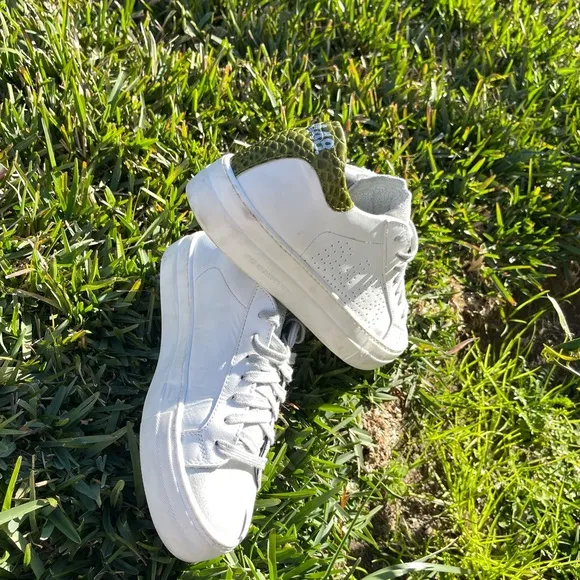 P448 Thea platform sneakers 37white Green Croc Embossed back logo $298 preowned