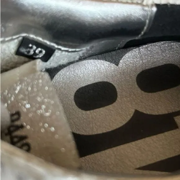 P448 John Silver Leopard Print Low Top Sneakers