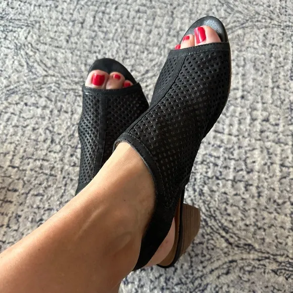 Paul Green Lois Perforated Slingback Sandals Size 9