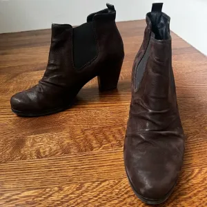 PAUL GREEN Suede Nubuck Leather Slouchy Chelsea Boots Ankle Heeled Luxury 5.5