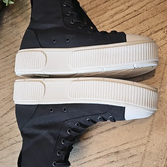 PF. Flyers black platform hightops size 7.5 NWOT