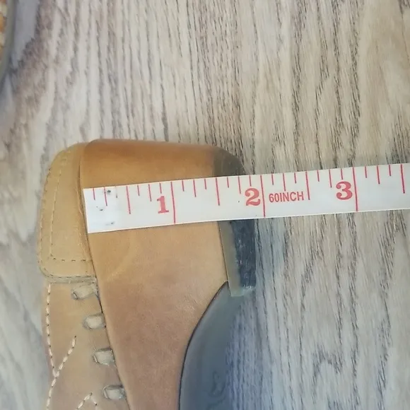 Pikolinos Womens Tan Leather Closed Toe Kitten Heel Mules Shoes Size 7.5