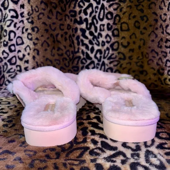 Pink Fuzzy Slide Sandals Koolaburra