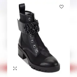 Pippa Mesh Boots