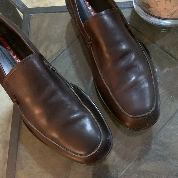 PRADA Línea Rossi Cordovan Driving Loafers