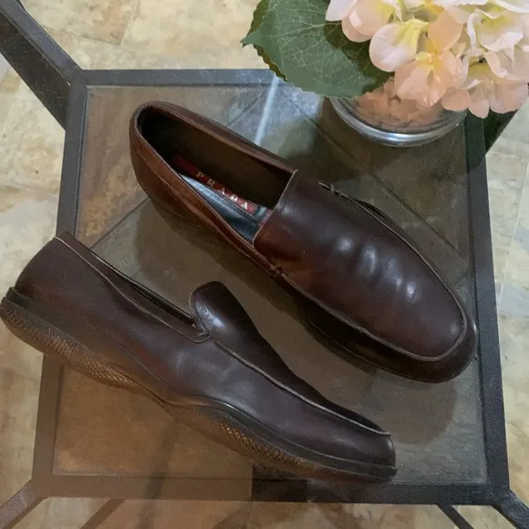 PRADA Línea Rossi Cordovan Driving Loafers